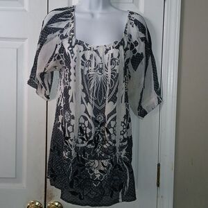 Mushka by Sienna Rose  white and forest green blouse  Sz L